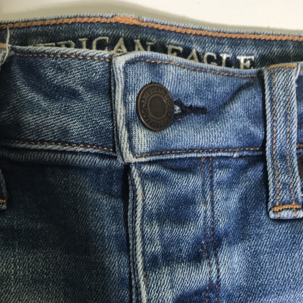 American Eagle Stretch Vintage High Rise Festival Distressed  Denim Shorts  8 - Picture 4 of 10